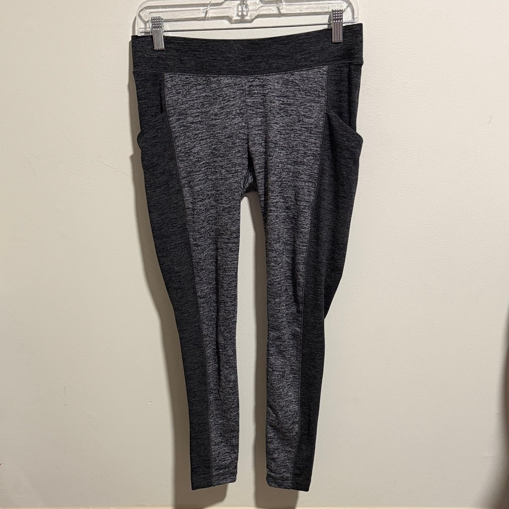 A pea in the pod leggings